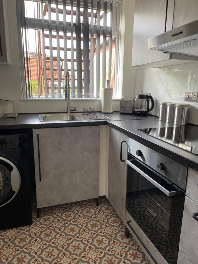 Lovely 2 Bed Apartment, Arnold Town Centre. Nottingham Exterior photo